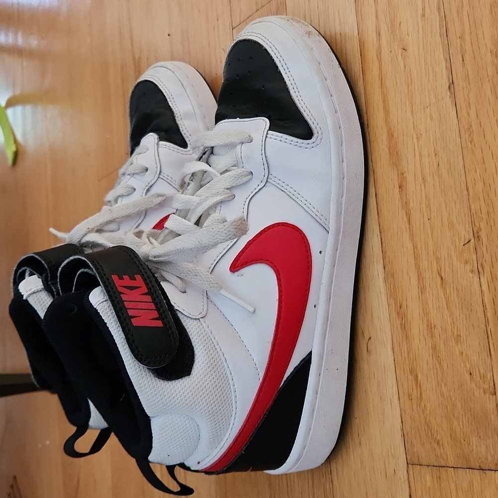 Nike Court Borough Mid 2, size 5Y, white/black/university red - Picture 6 of 16